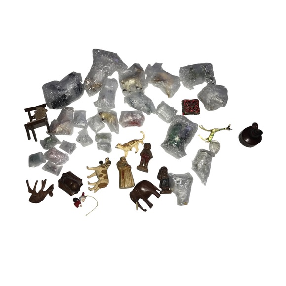 Assorted Figurines - Picture 10 of 10